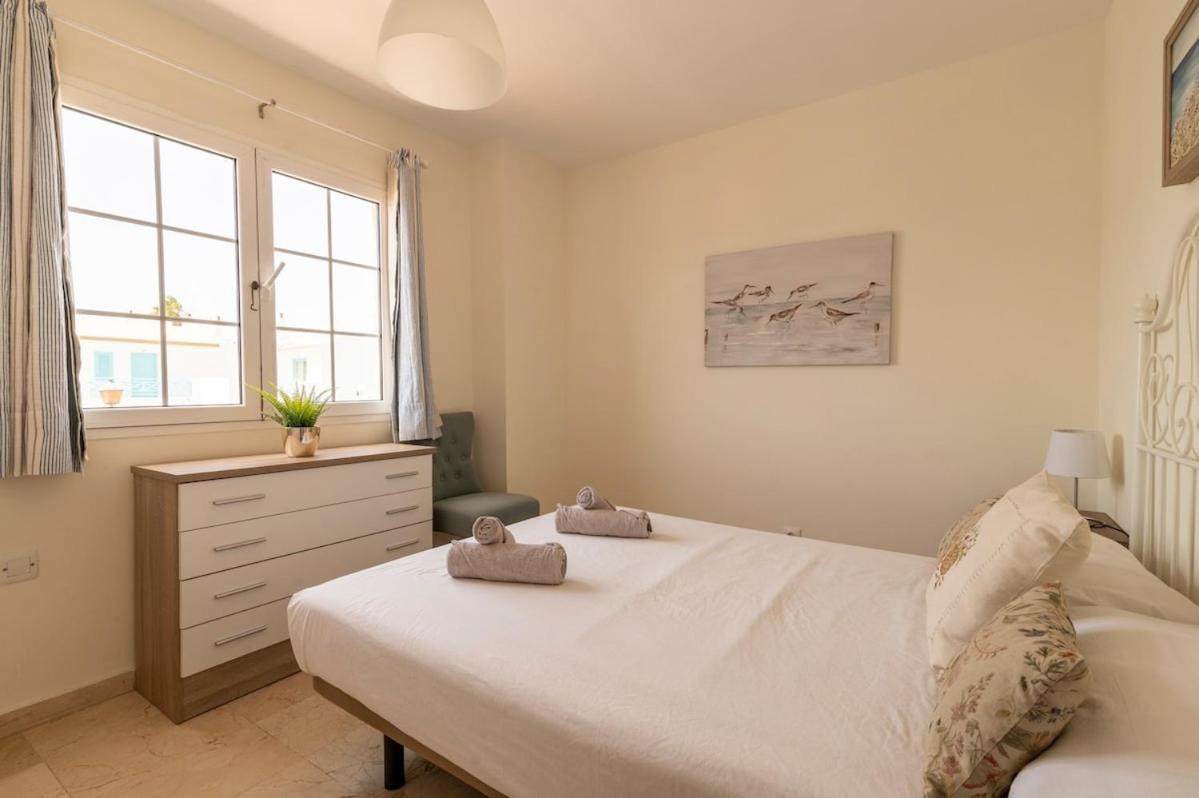 Apartamento Nuevo!!! Recién reformado con piscina y parking Caleta de Fuste Exterior foto