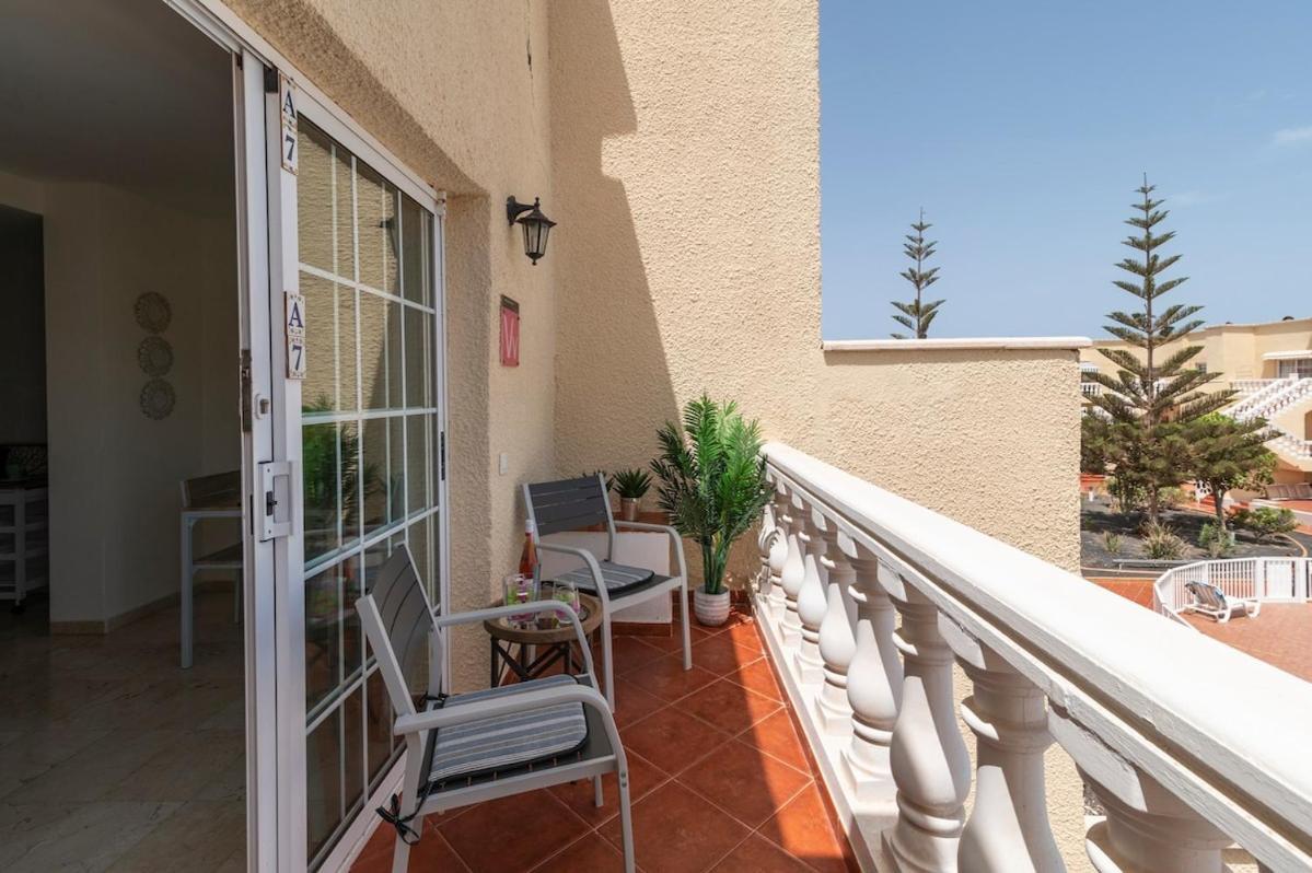 Apartamento Nuevo!!! Recién reformado con piscina y parking Caleta de Fuste Exterior foto