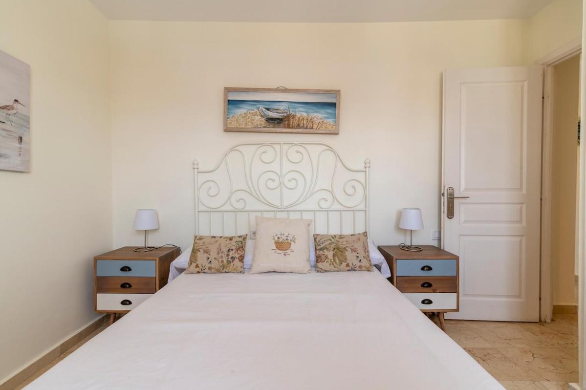 Apartamento Nuevo!!! Recién reformado con piscina y parking Caleta de Fuste Exterior foto