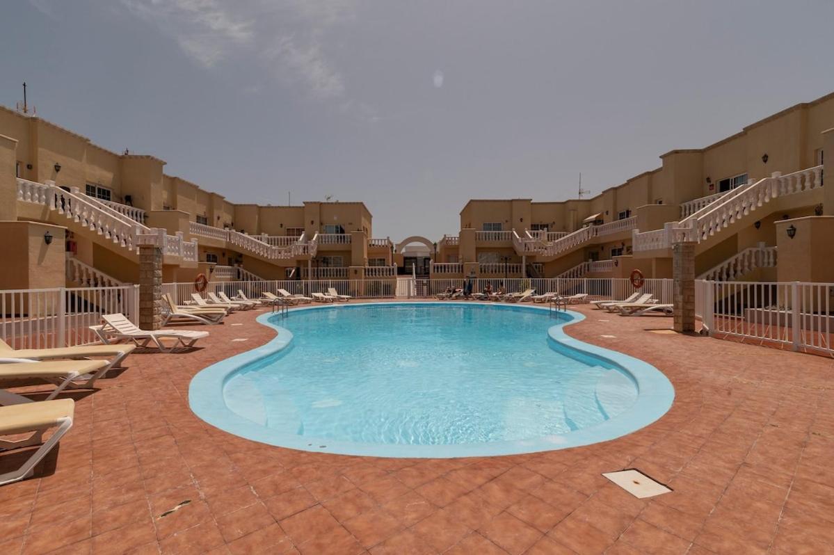 Apartamento Nuevo!!! Recién reformado con piscina y parking Caleta de Fuste Exterior foto